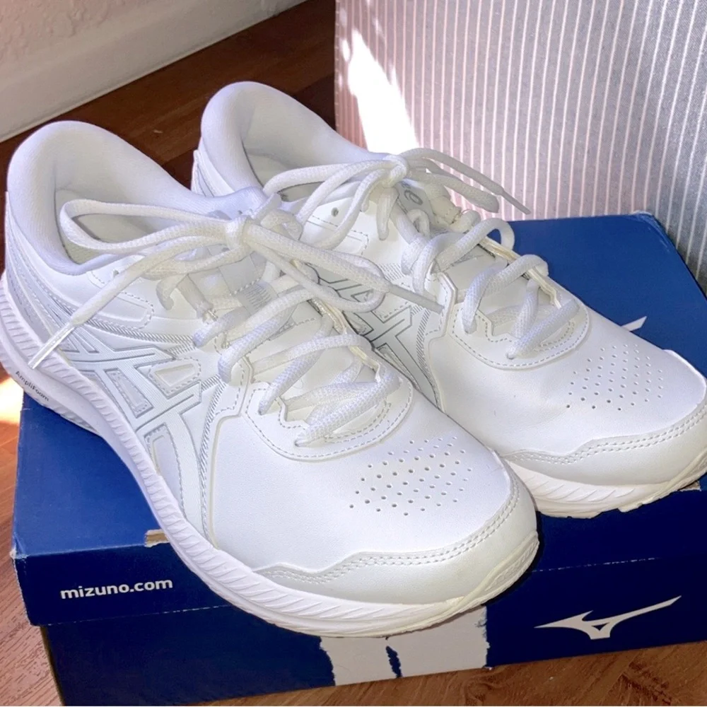 SOLD- Asics Running Shoes - Picture 2 of 15